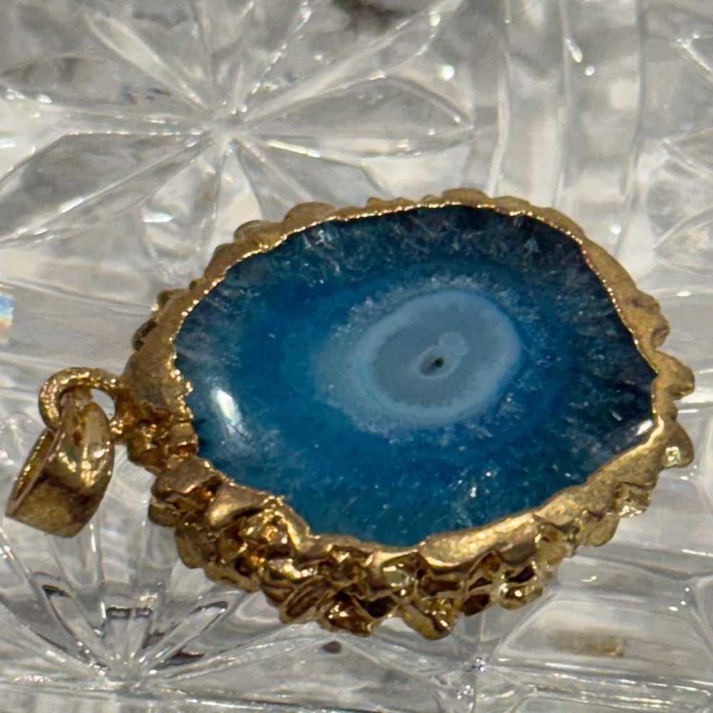 🆕 Natural Solar Quartz Druzy Pendant – Gold-Plated Edge on 925 Sterling Silver - Picture 2 of 10